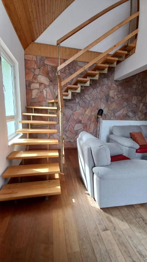 Villa Haskova With 3 Bedrooms Banská Bystrica Exteriör bild