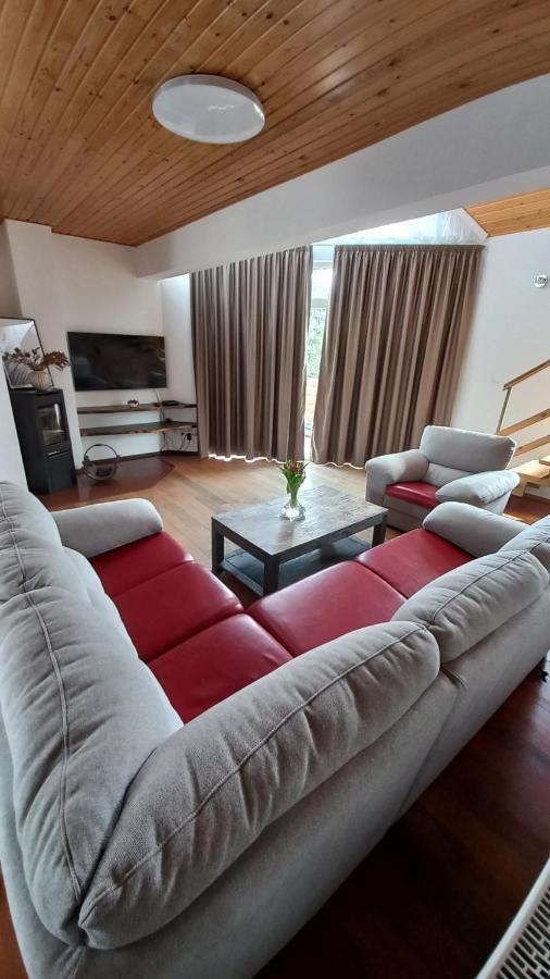 Villa Haskova With 3 Bedrooms Banská Bystrica Exteriör bild